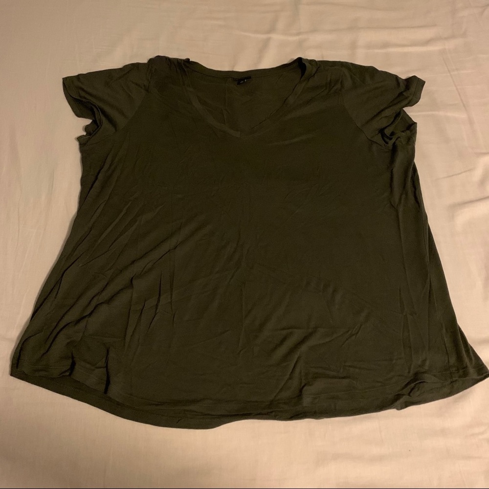 Torrid Olive Size 3 Short Sleeve Tee
